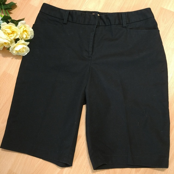 Ellen Tracy Pants - 🍍Ellen Tracy black bermuda shorts